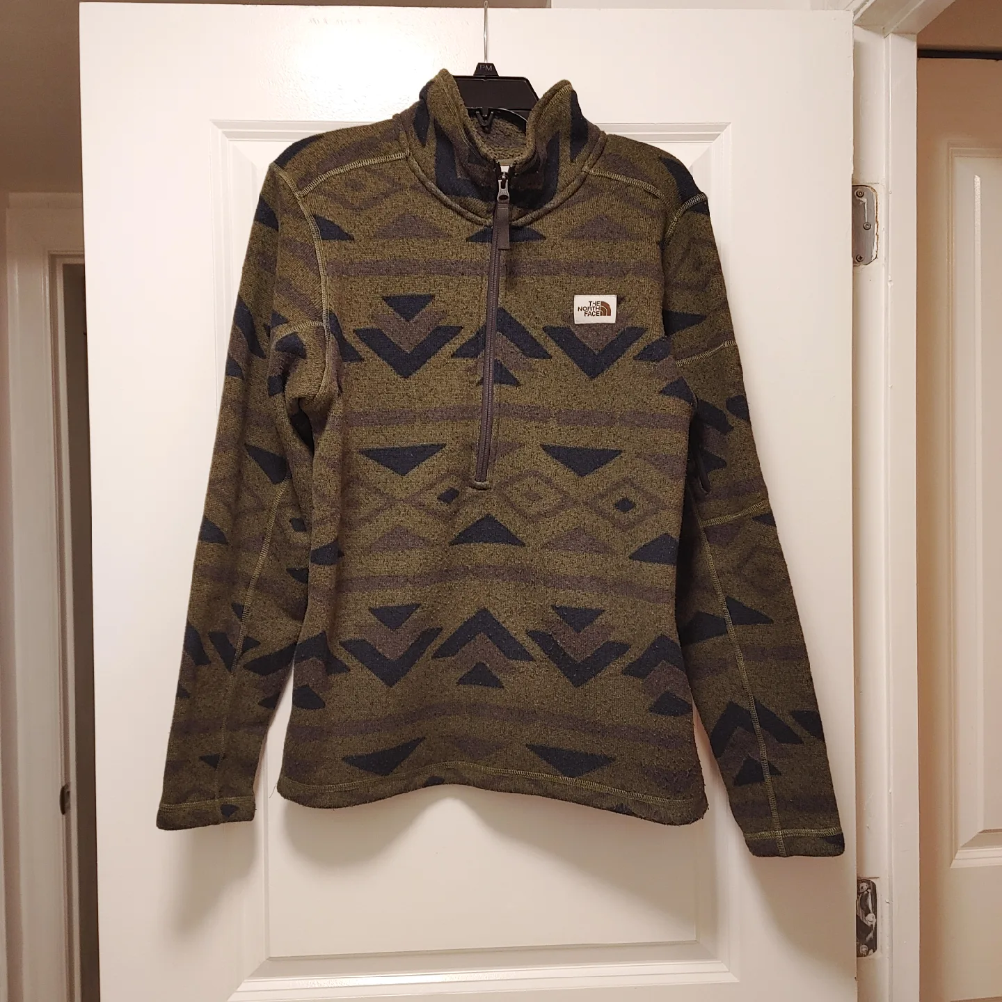 Men's Pullover size Small thumbnail