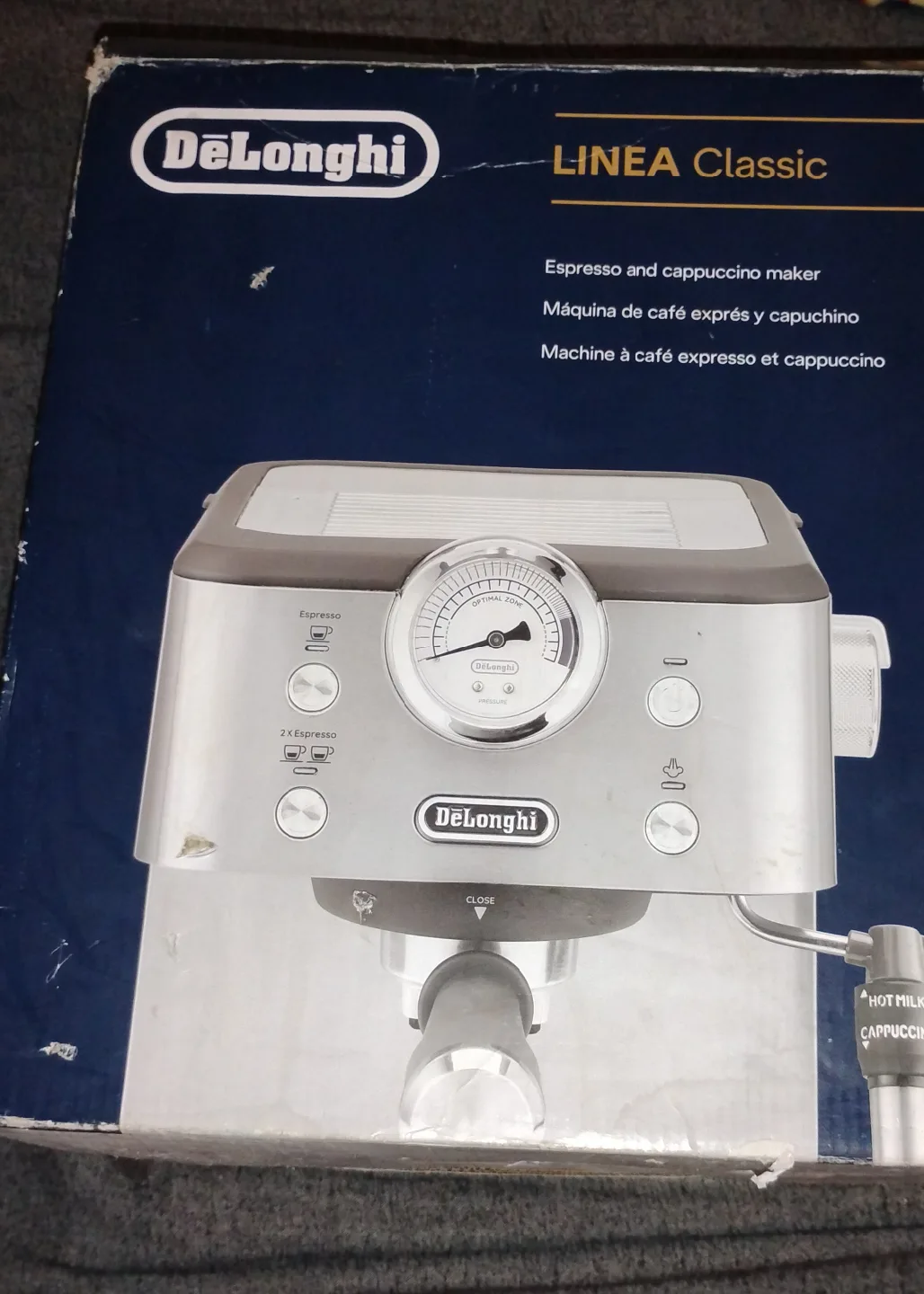 DeLonghi Linea Classic Espresso & Cappuccino Maker thumbnail