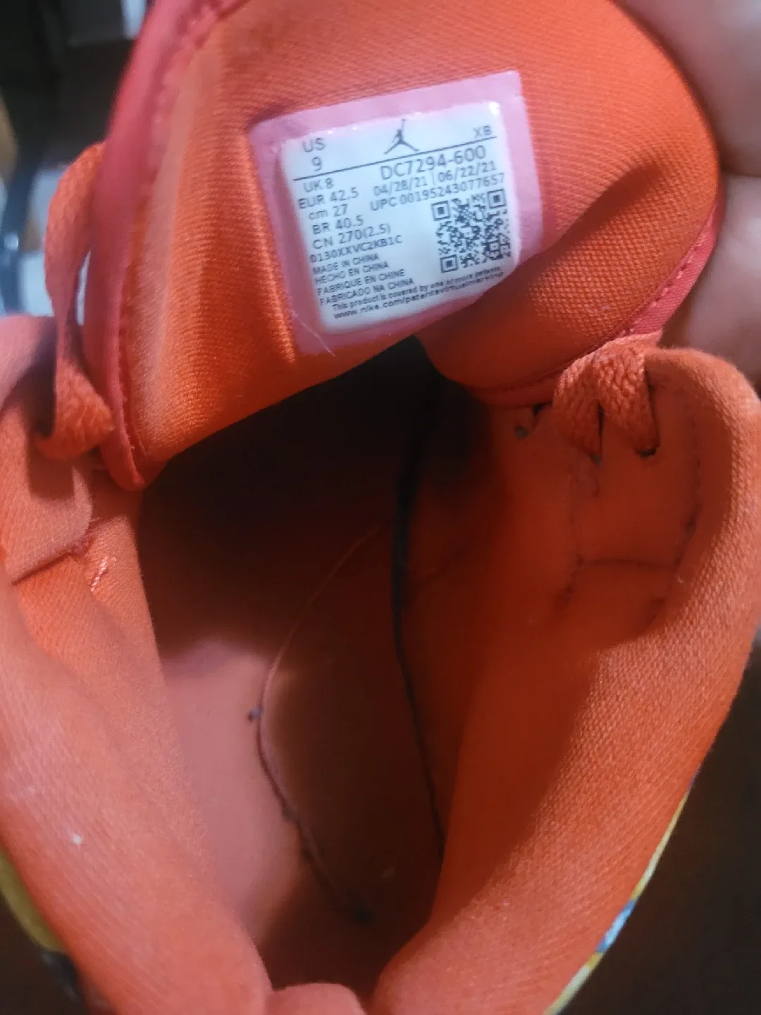 Air Jordan 1 Mid Red/White Sneakers image indicator(4)