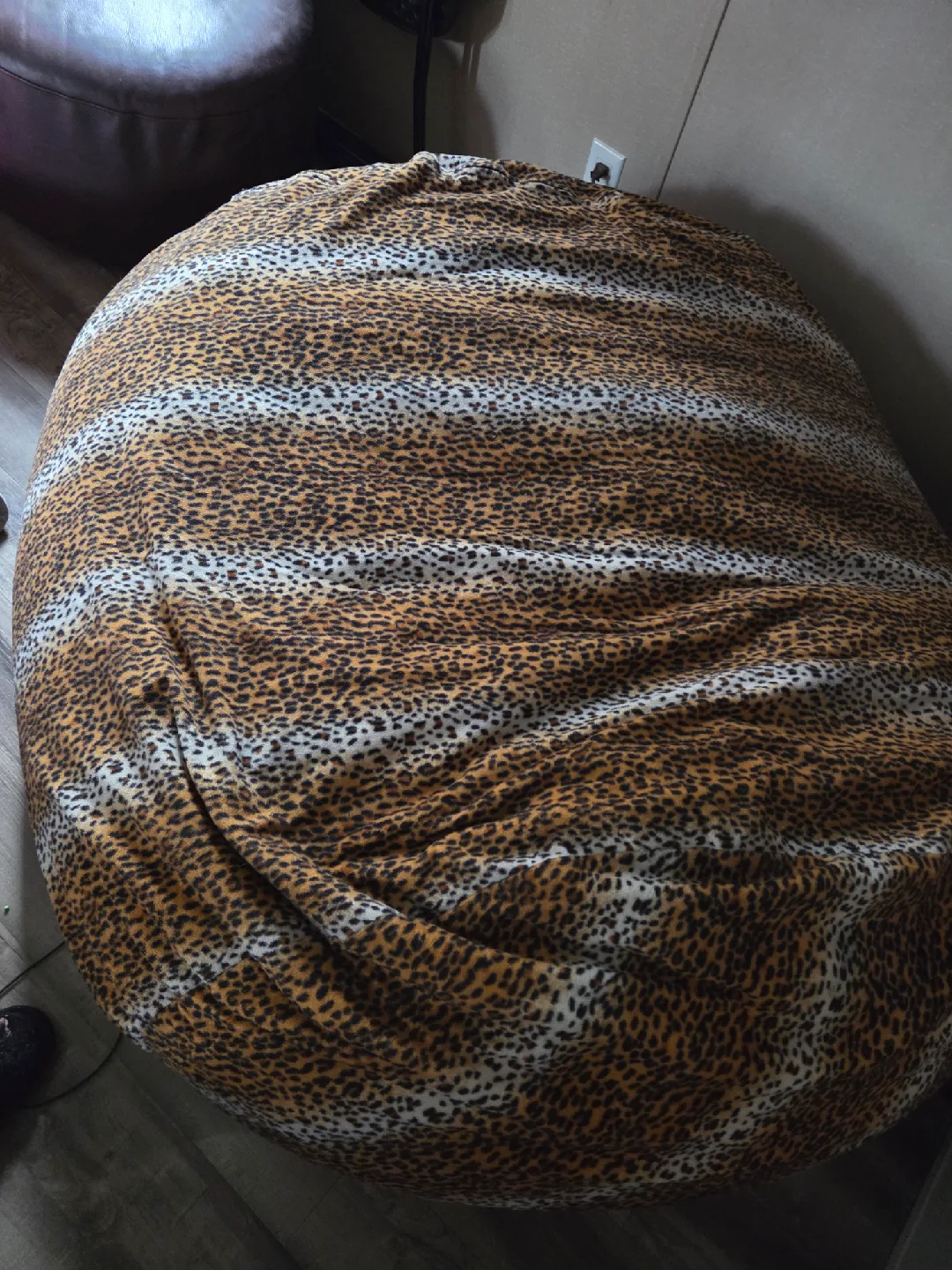 Leopard Print Bean Bag Chair image indicator(2)