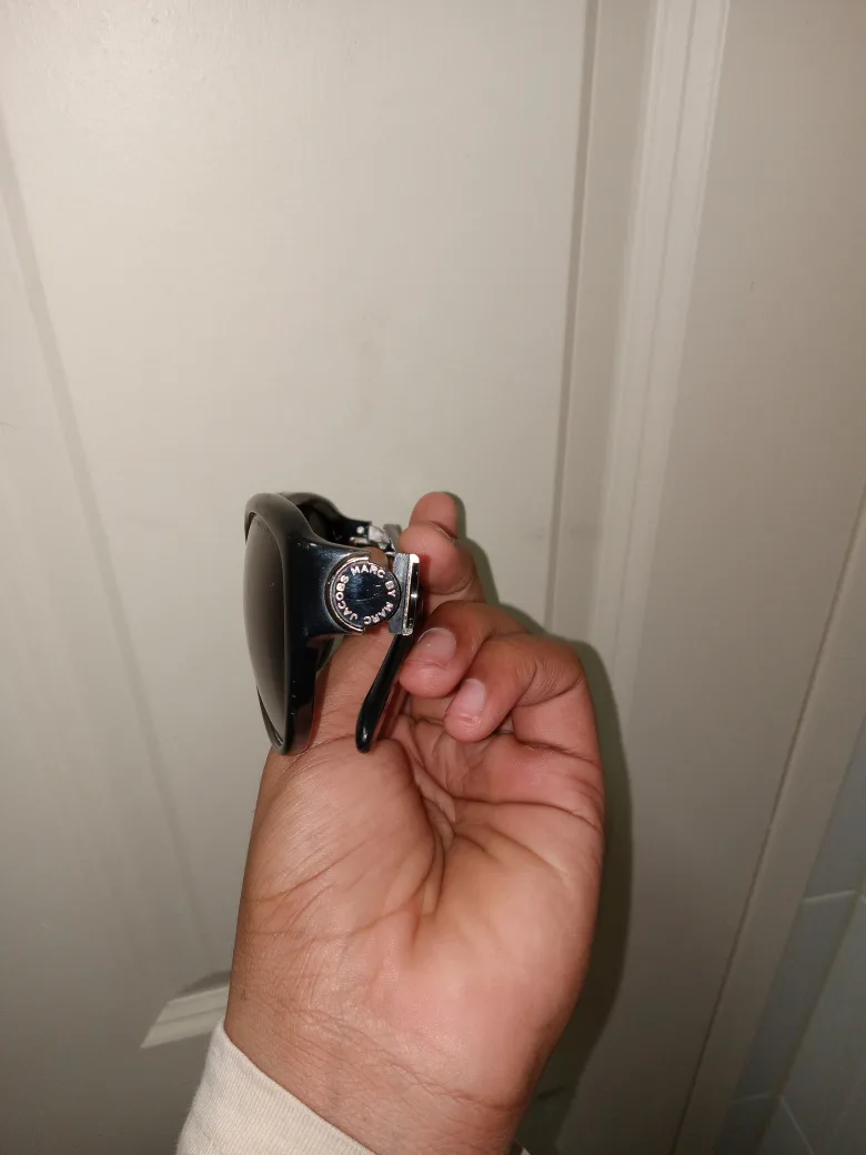 Marc by Marc Jacobs Black Sunglasses image indicator(3)