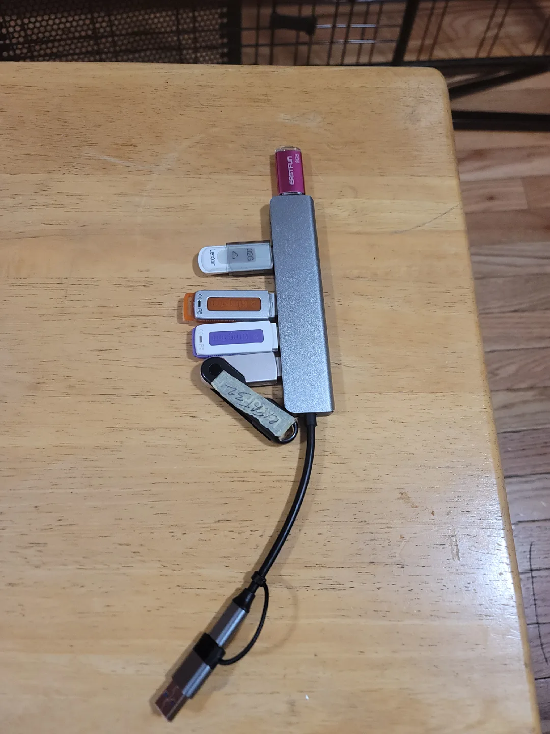 Hub USB 3.0 7 en 1 con puertos USB-C image indicator(6)