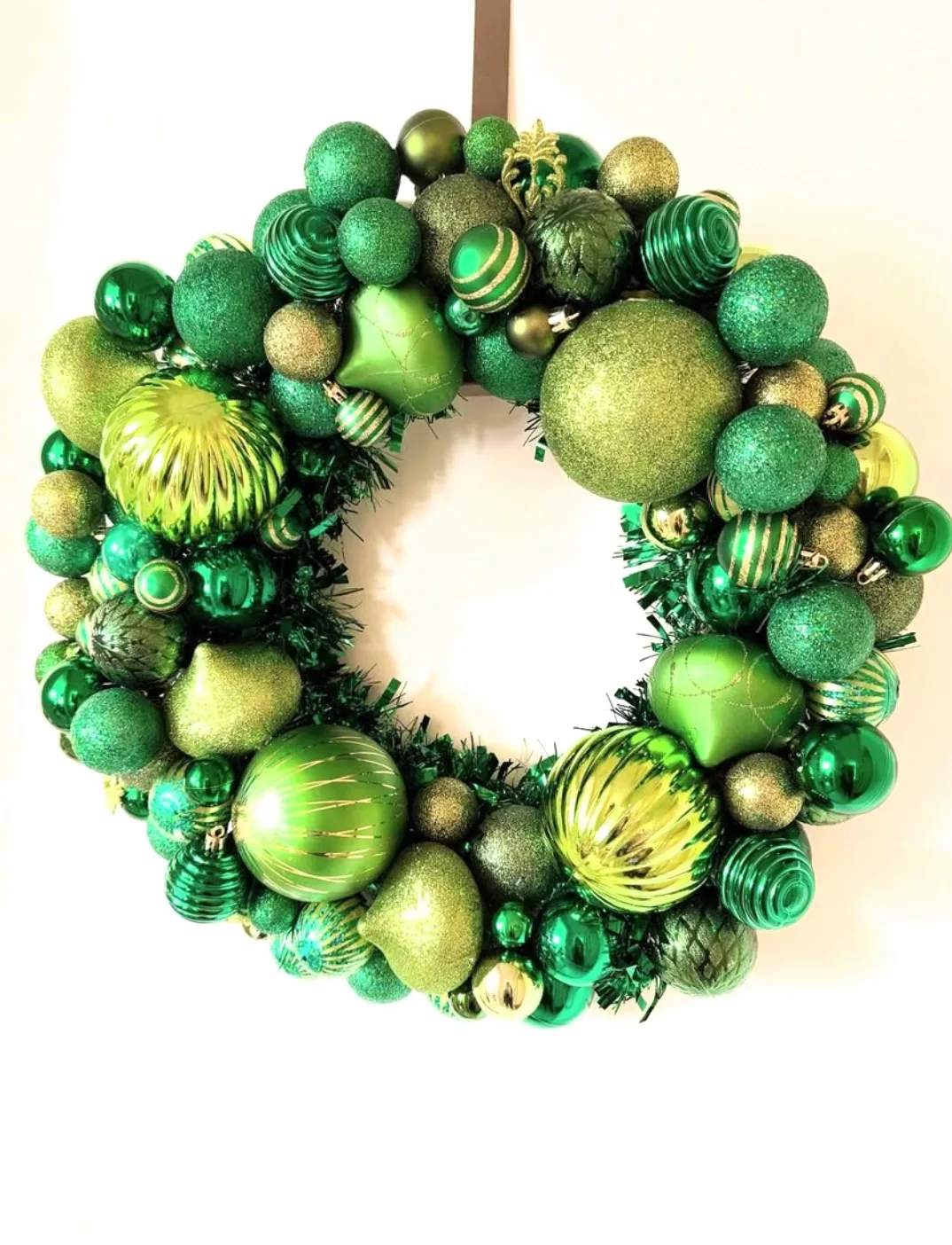 Handmade Christmas Ball Wreath image indicator(3)