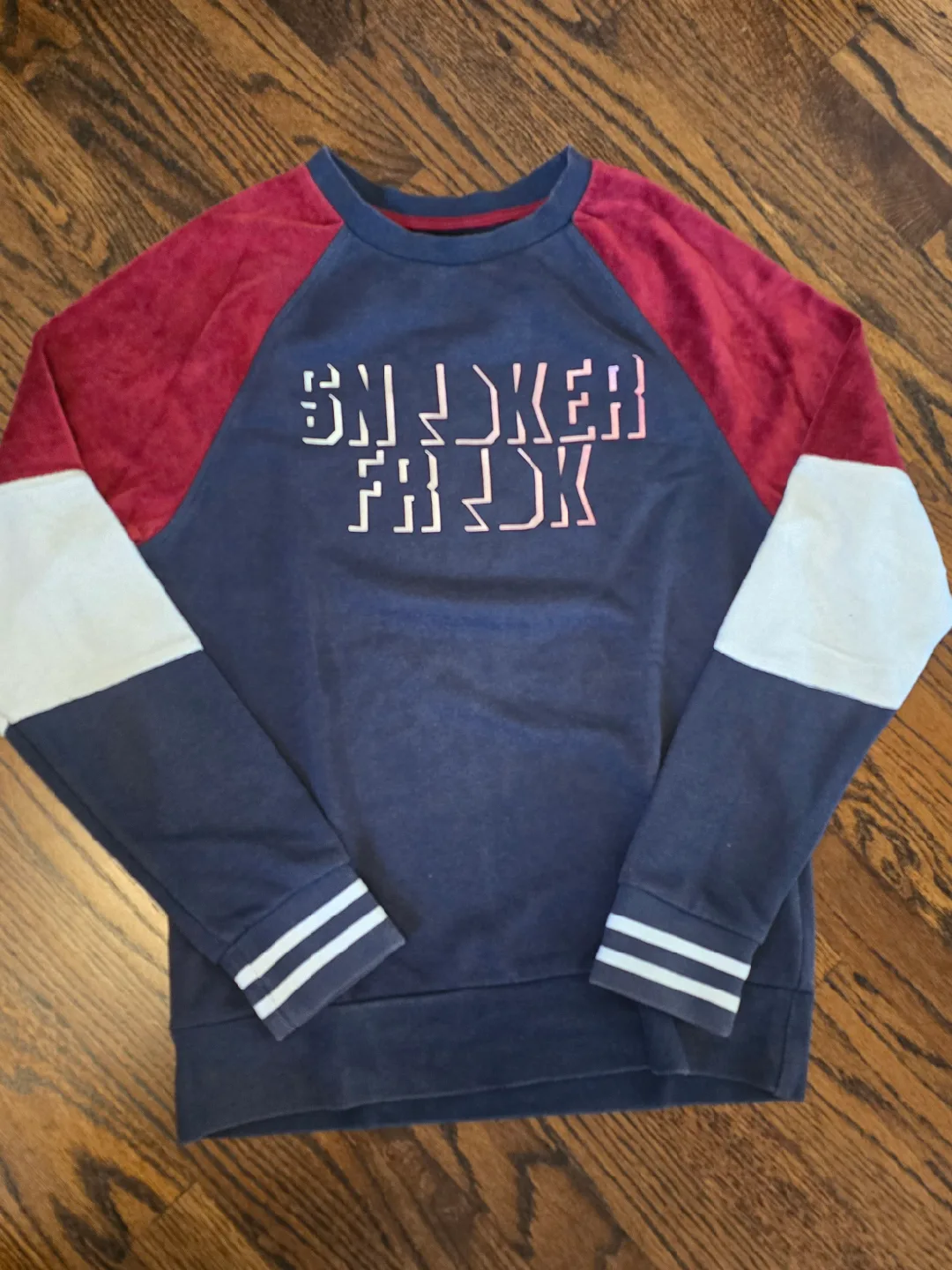 5 Hoodies & Sweatshirts Youth 14Y image indicator(3)