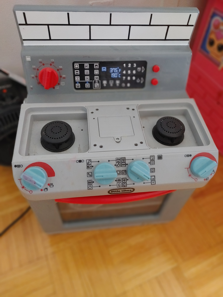 Little Tikes Toy Kitchen Stove
