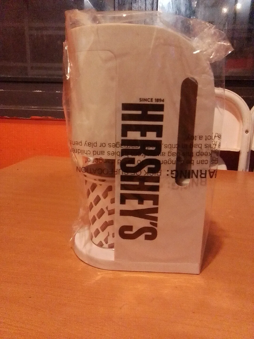 Hershey's Chocolate Drink Maker - New in Box image indicator(3)