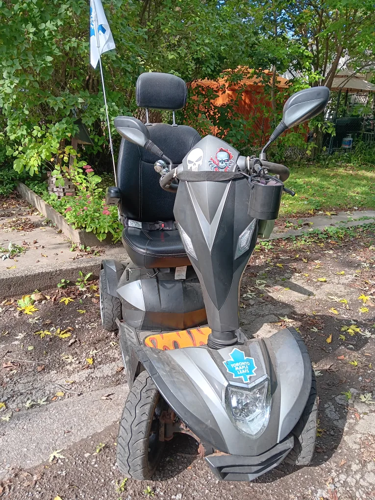 Pride Mobility Cobra GT4 Scooter image indicator(2)