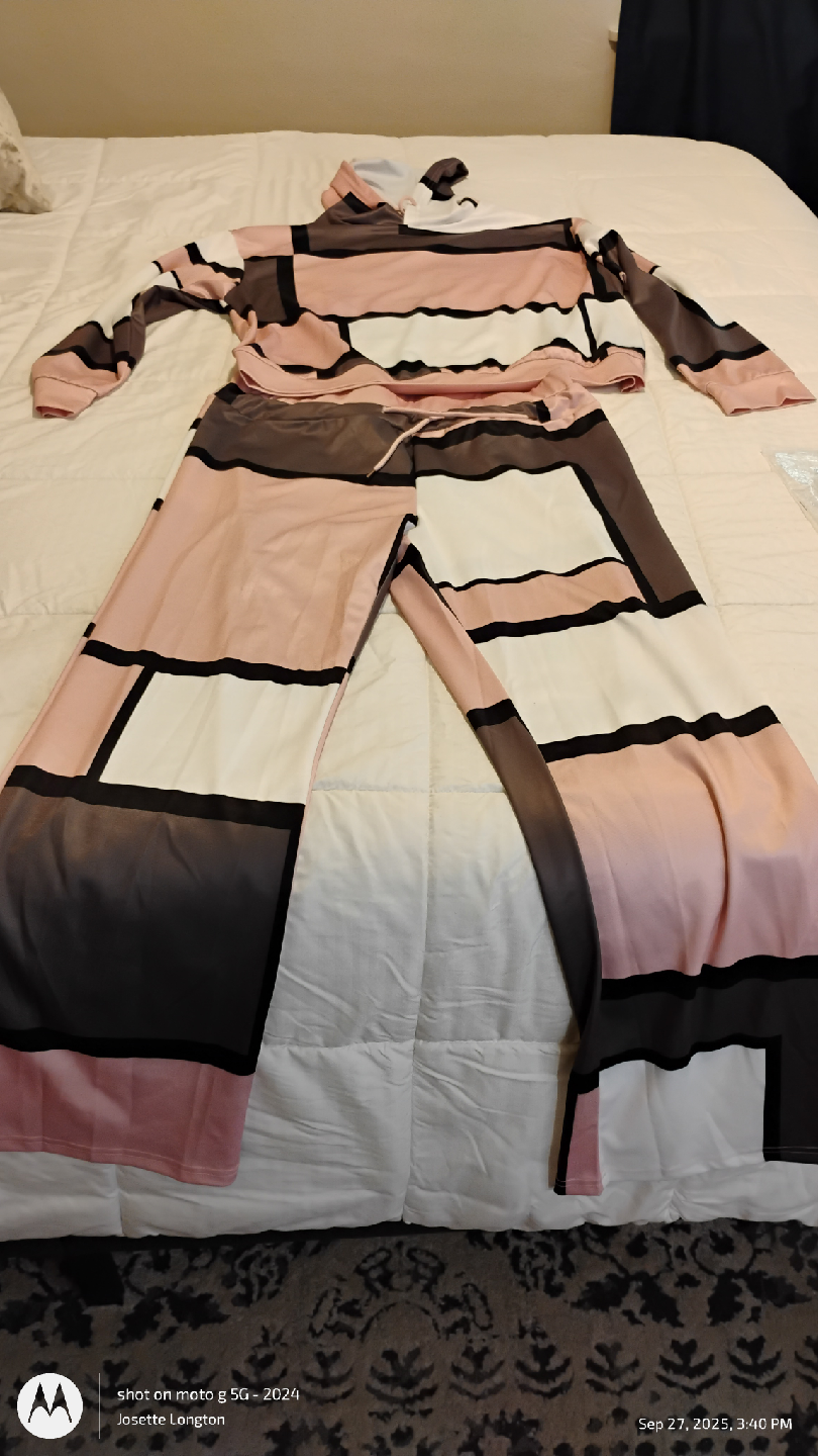 Soft cute and well cut Color Block Two-Piece Set Temu.  Too snug - photo 3
