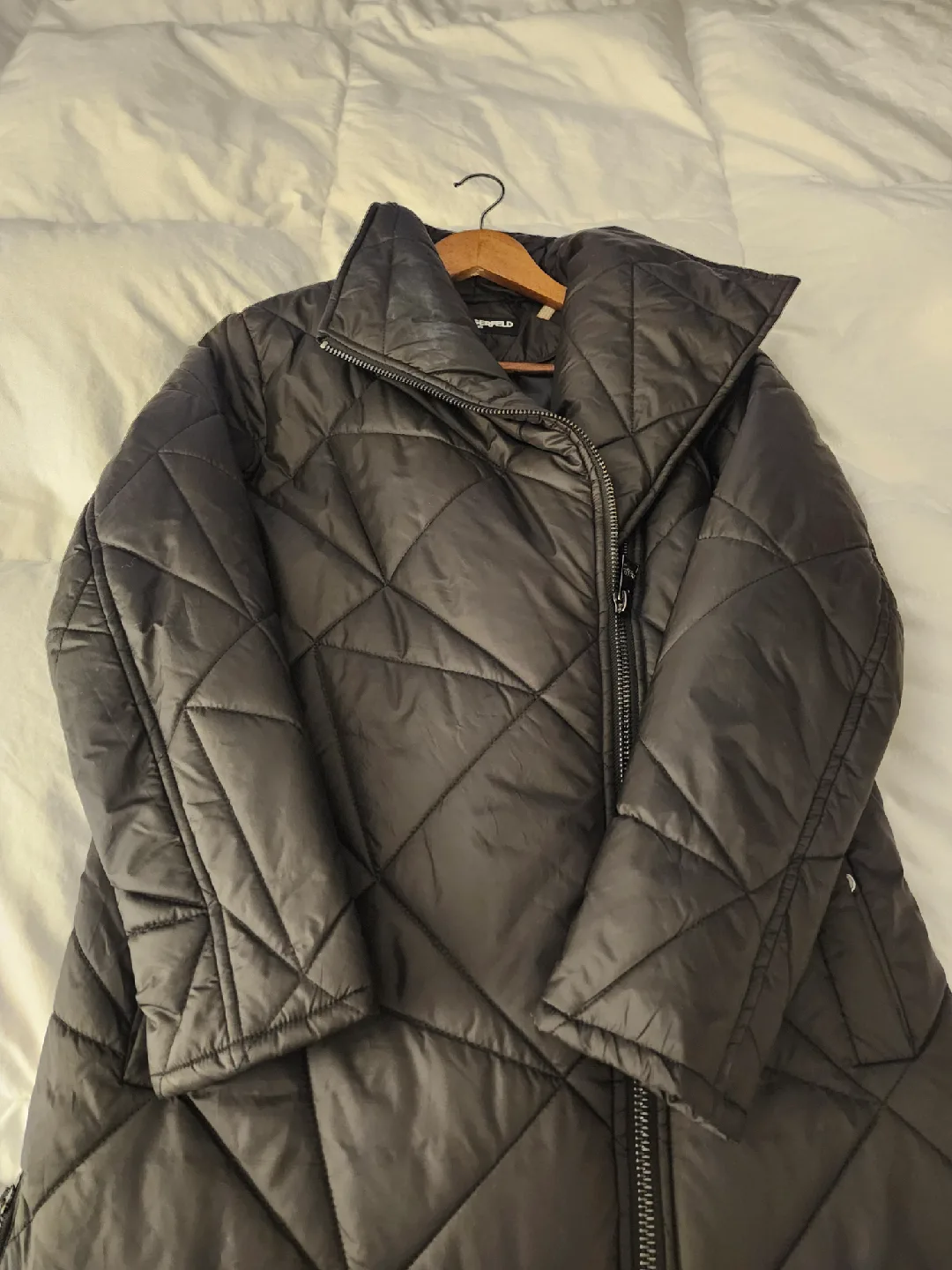 KARL LAGERFELD  quilted ladies winter coat image indicator(6)