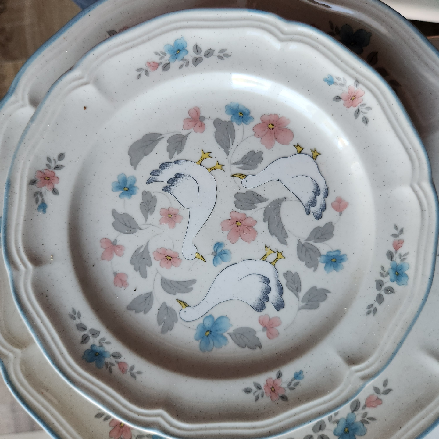 (Stoneware Japan) Vintage Country Charm Dinnerware Set - photo 2