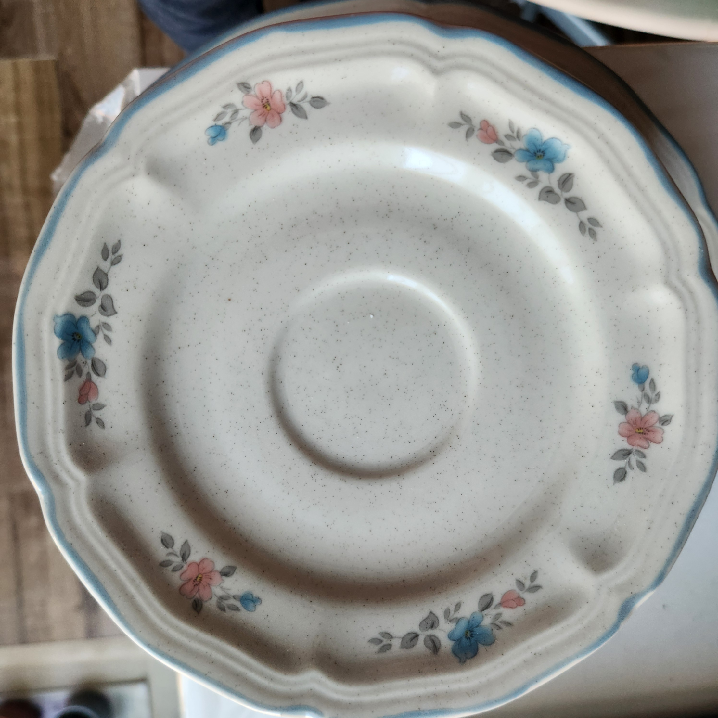 (Stoneware Japan) Vintage Country Charm Dinnerware Set - photo 4