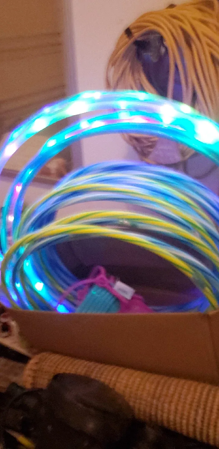 Brand new! Hula hoops and sand pales with shovels image indicator(3)