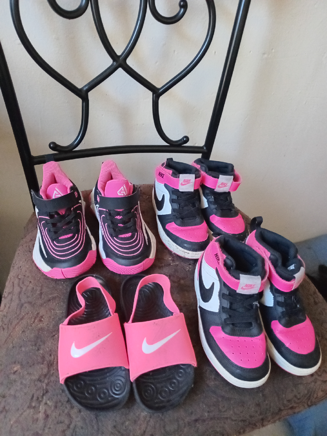 Nike Toddler Shoes 15 or 10 the less each  - Size 10 and 8.5 - photo 2