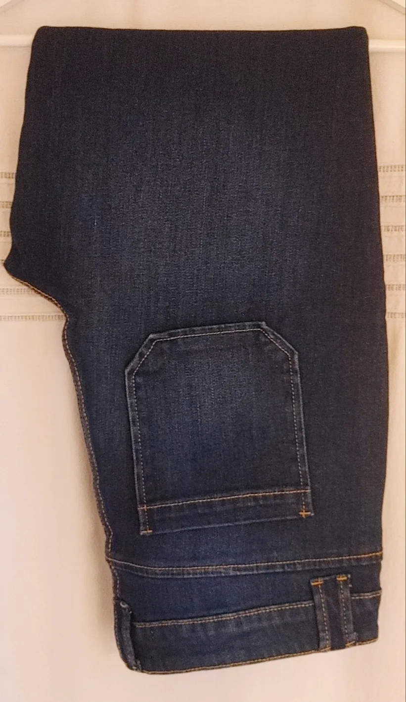 Jordache High Rise Straight Jeans - Size 12 image indicator(2)