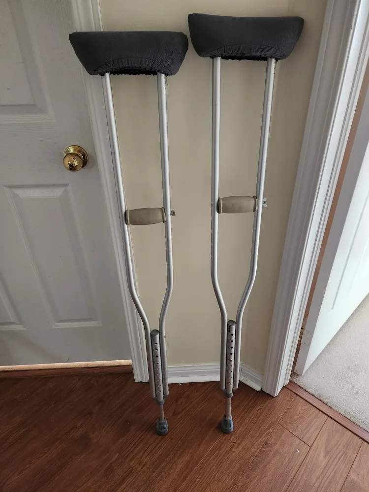 Adjustable Crutches Excellent Shape) thumbnail
