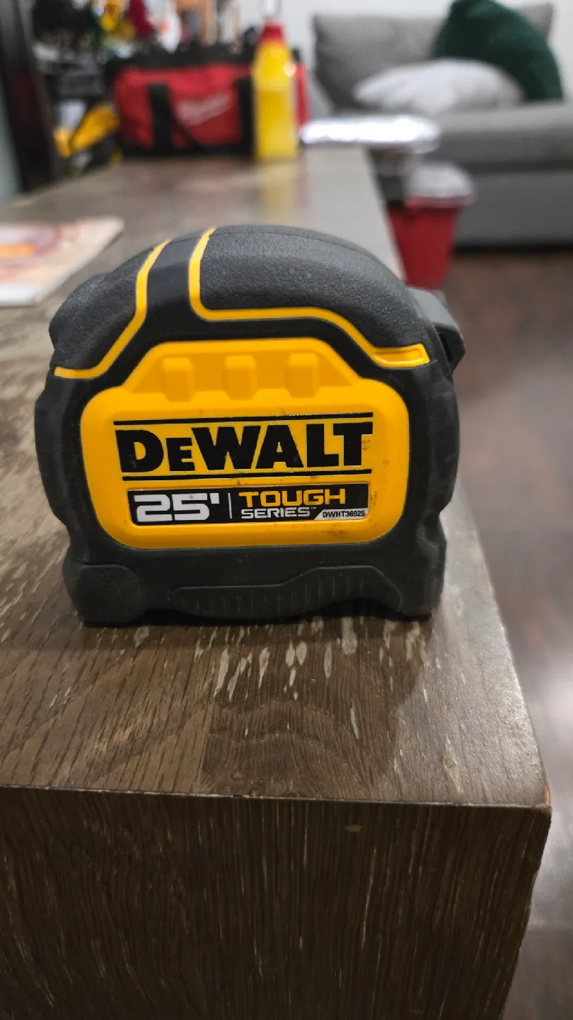 DeWalt 25' Tough Series Tape Measure thumbnail