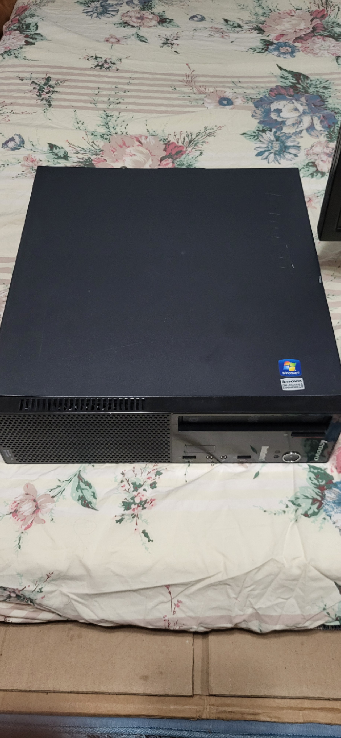 Lenovo ThinkCentre S Desktop PC & ViewSonic Monitor - photo 3