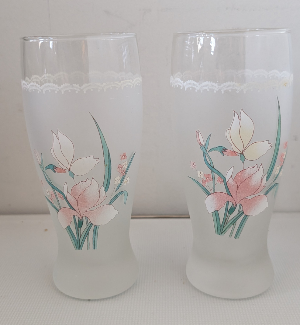 Vintage Pair of frosted glasses with flowers