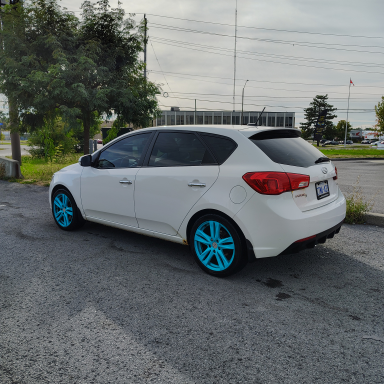 2011 Kia Forte5 SX automatic, leather - photo 4