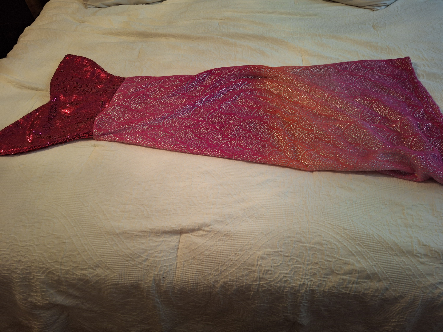 Mermaid Tail Blanket, Pink & Red