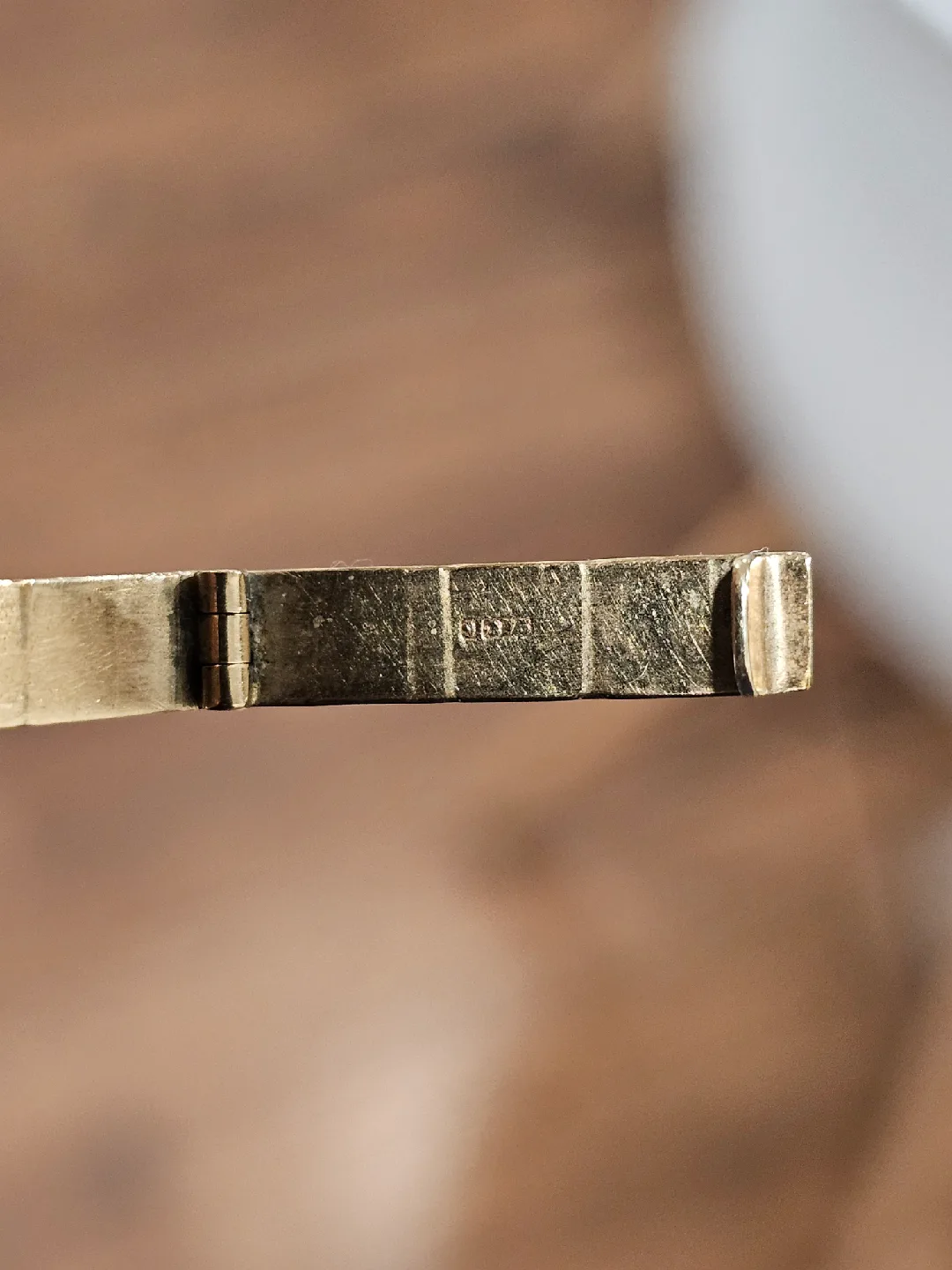 Tissot 9k Solid Gold  Women's Watch image indicator(3)