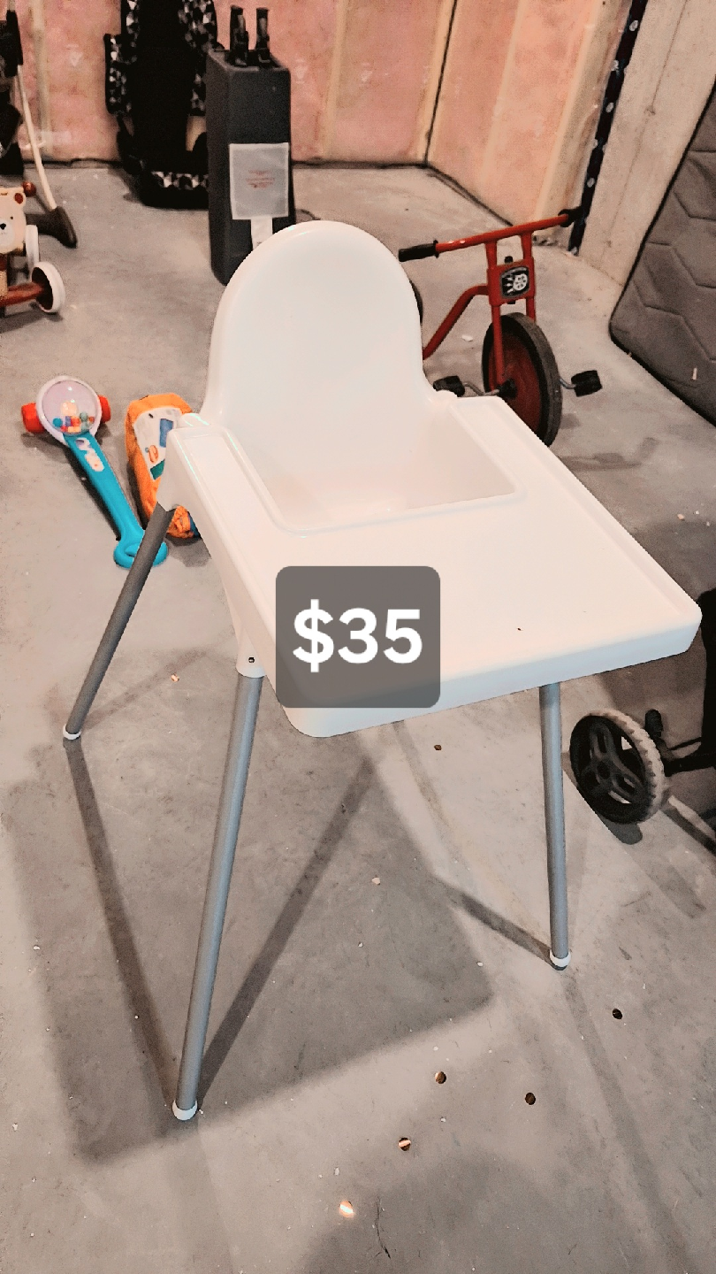 baby mattress TV stand - photo 2