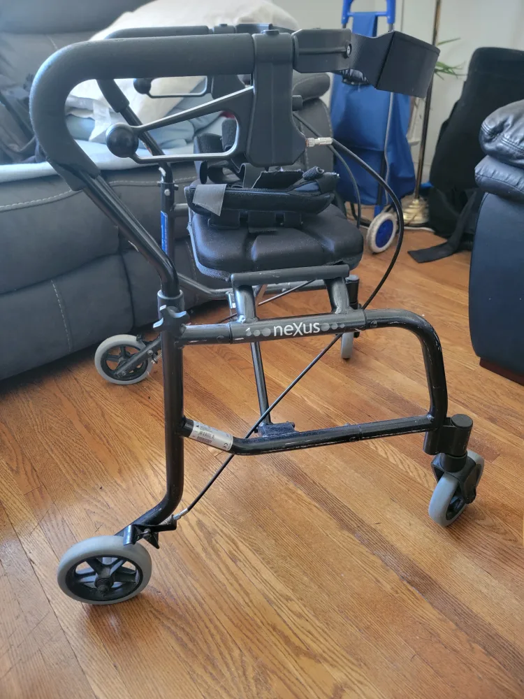 Nexus Walker Rollator with Seat image indicator(2)