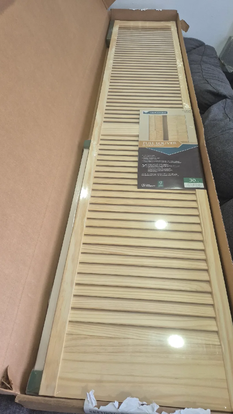 New Veranda Full Louver Bifold Doors - 30" image indicator(2)