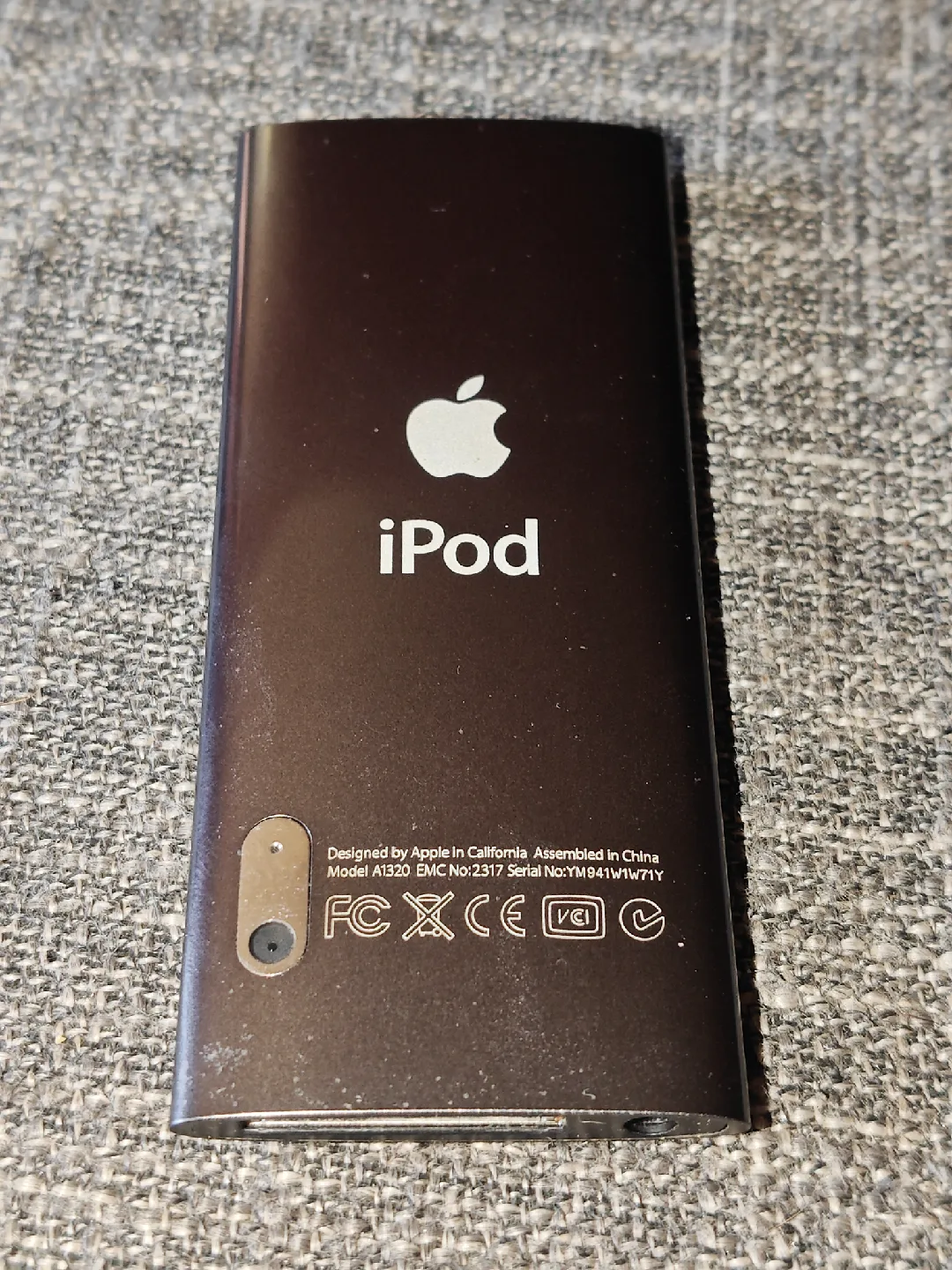 Apple iPod 5th Generation Black image indicator(2)
