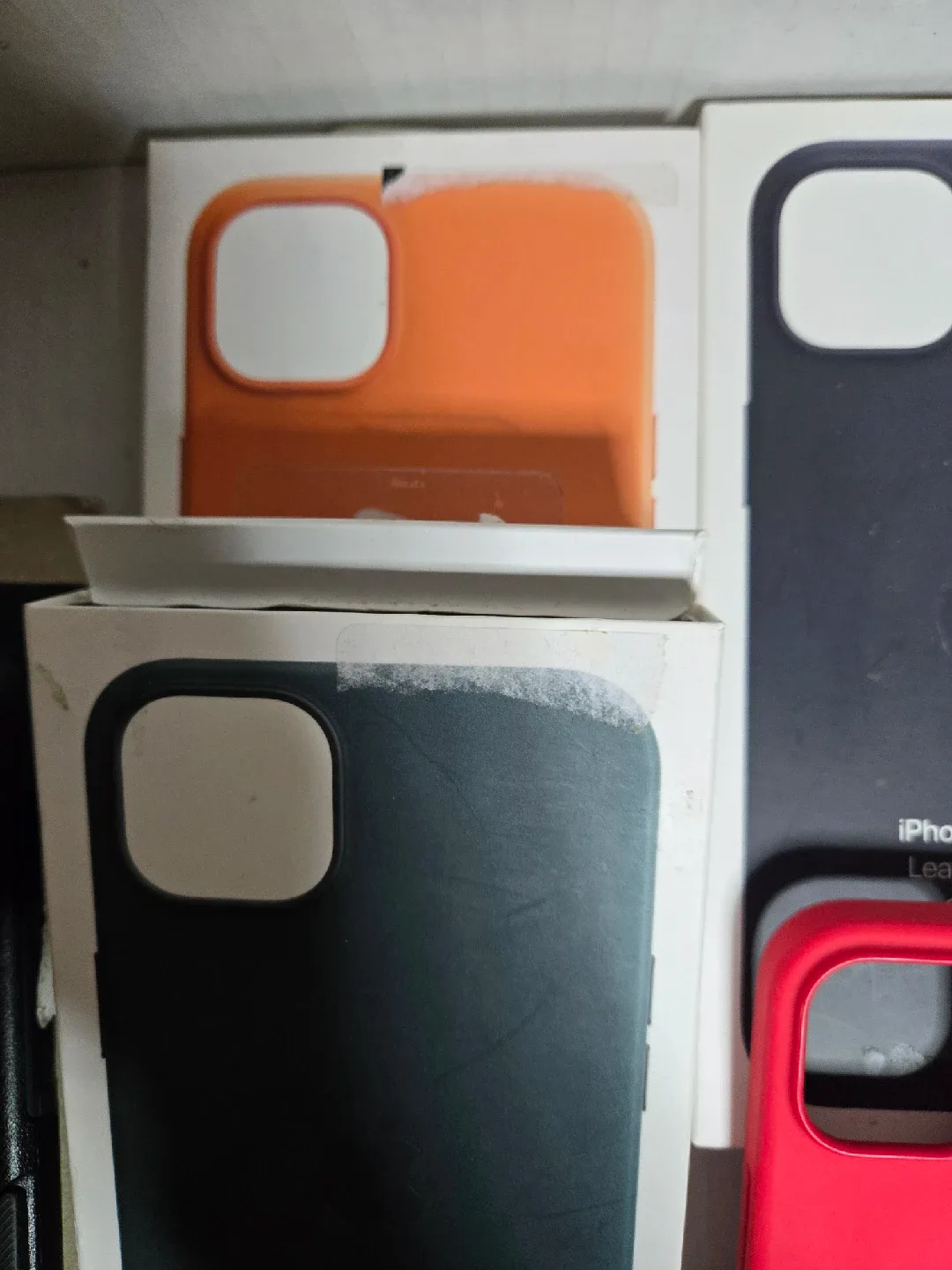 iPhone 14 Plus Otterbox Lifeproof Origin Apple Cases - MagSafe image indicator(3)