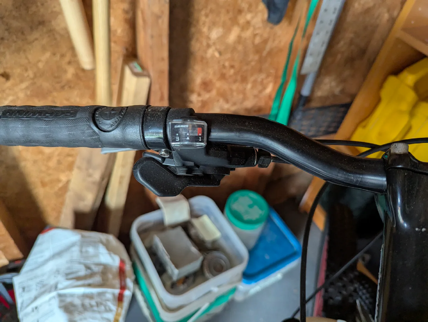 Schwinn Graft Dual Suspension Mountain Bike image indicator(10)