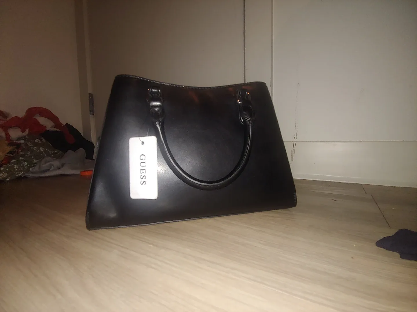 Guess Los Angeles Black Handbag image indicator(3)