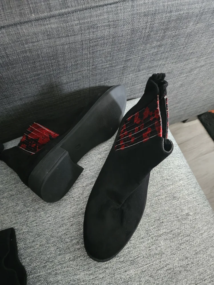 Black Ankle Boots - Size 7 image indicator(4)