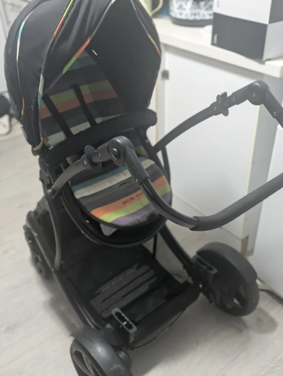 Guzzie+Guss Connect Stroller image indicator(2)