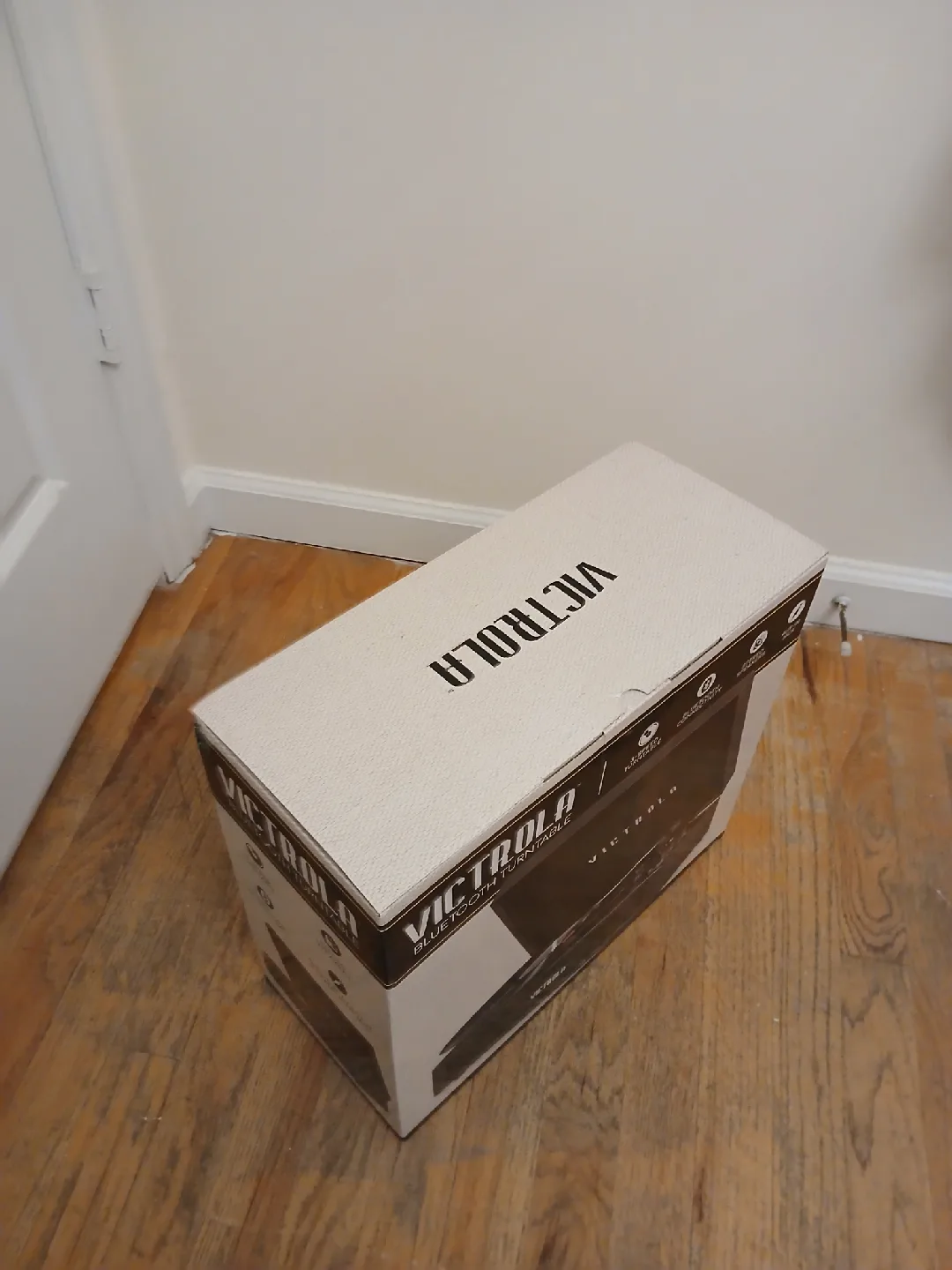 Victrola Bluetooth Turntable - NEW in Box! image indicator(3)