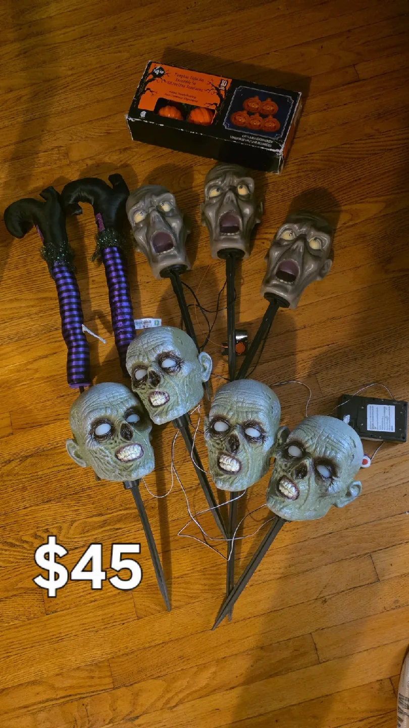 Halloween Decorations Bundle image indicator(5)