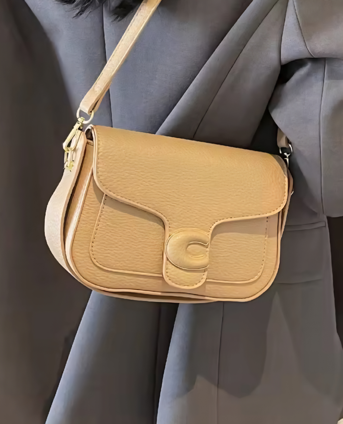Ivory Shoulder Bag with Gold Hardware - photo 4