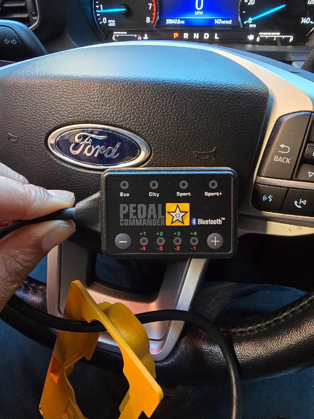 Pedal Commander pc18 (ford explorer) image indicator(3)