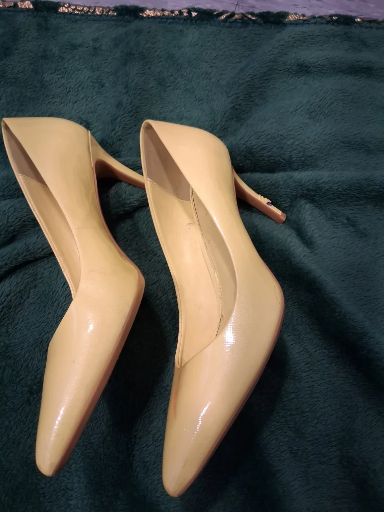 Calvin Klein Yellow Pointed Heels image indicator(4)