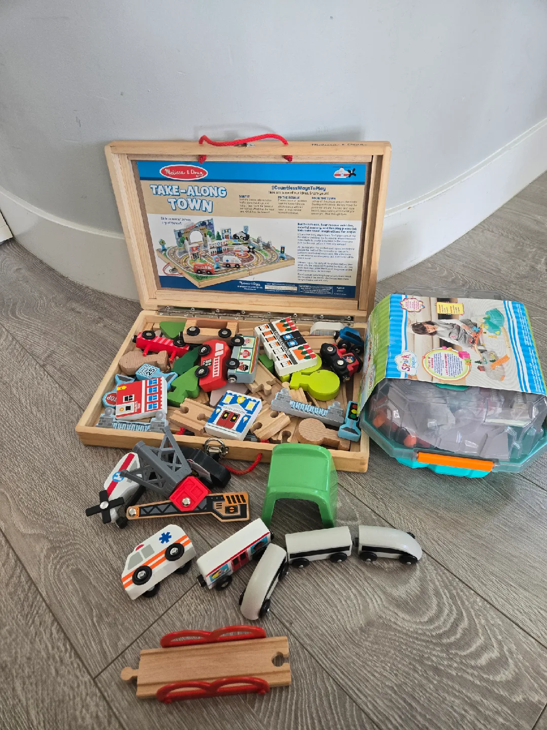 Kids train track toy set image indicator(10)