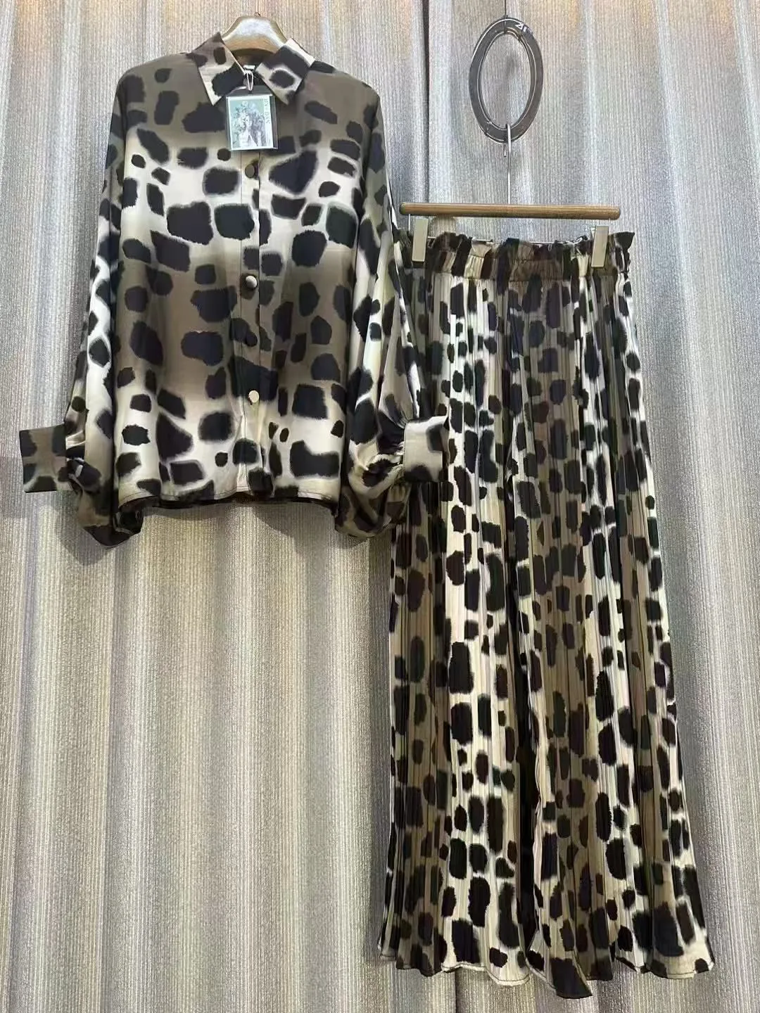 cheetah printed cord set image indicator(2)