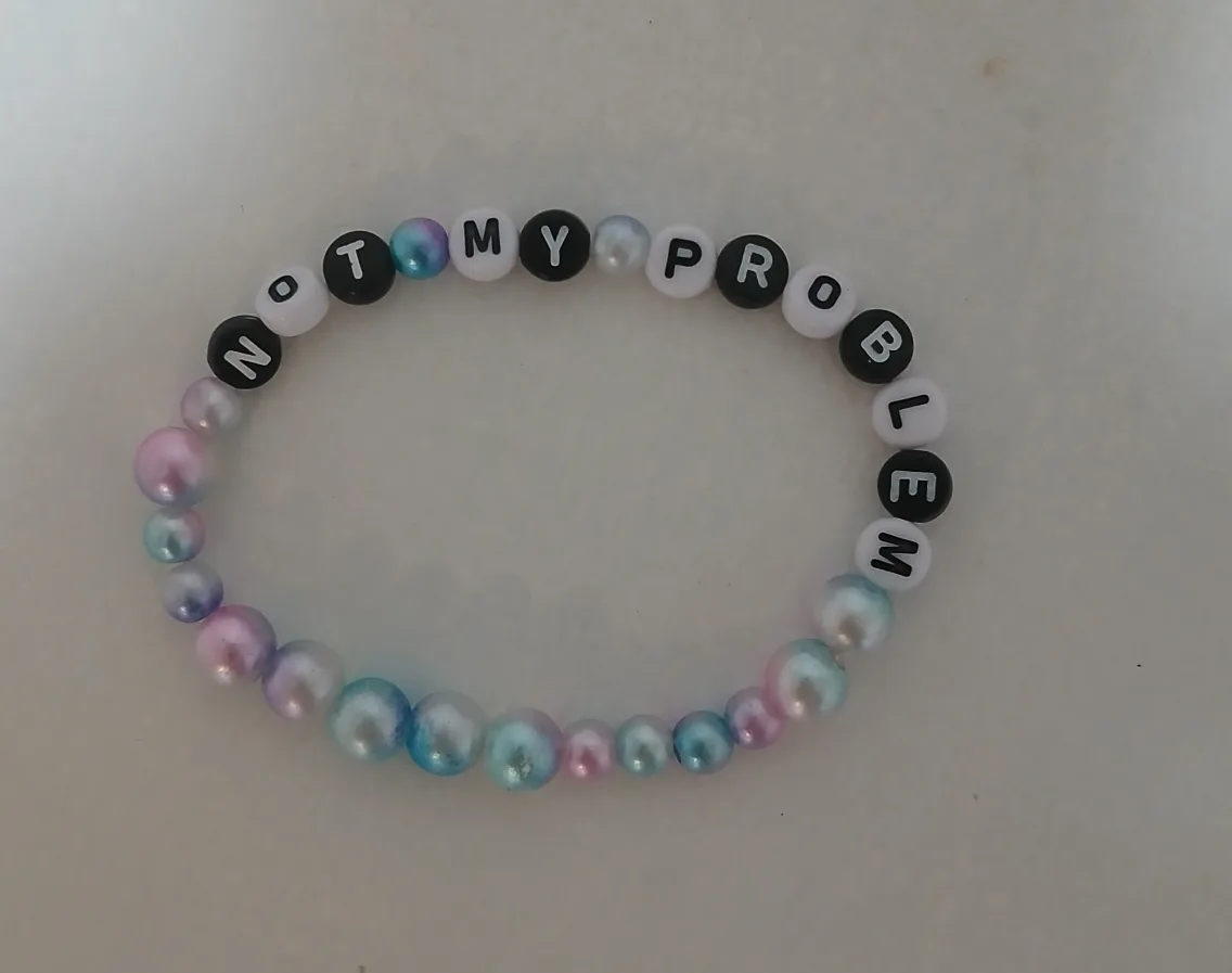 Handmade Beaded Bracelet thumbnail
