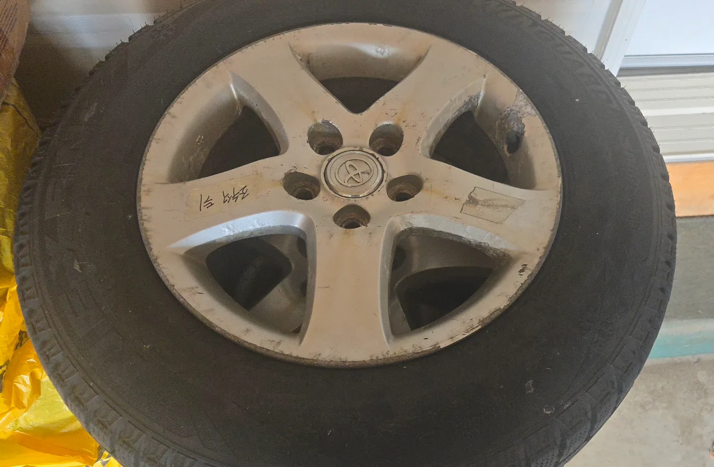 Set of 4 Winter Tires & Toyota Rims image indicator(4)