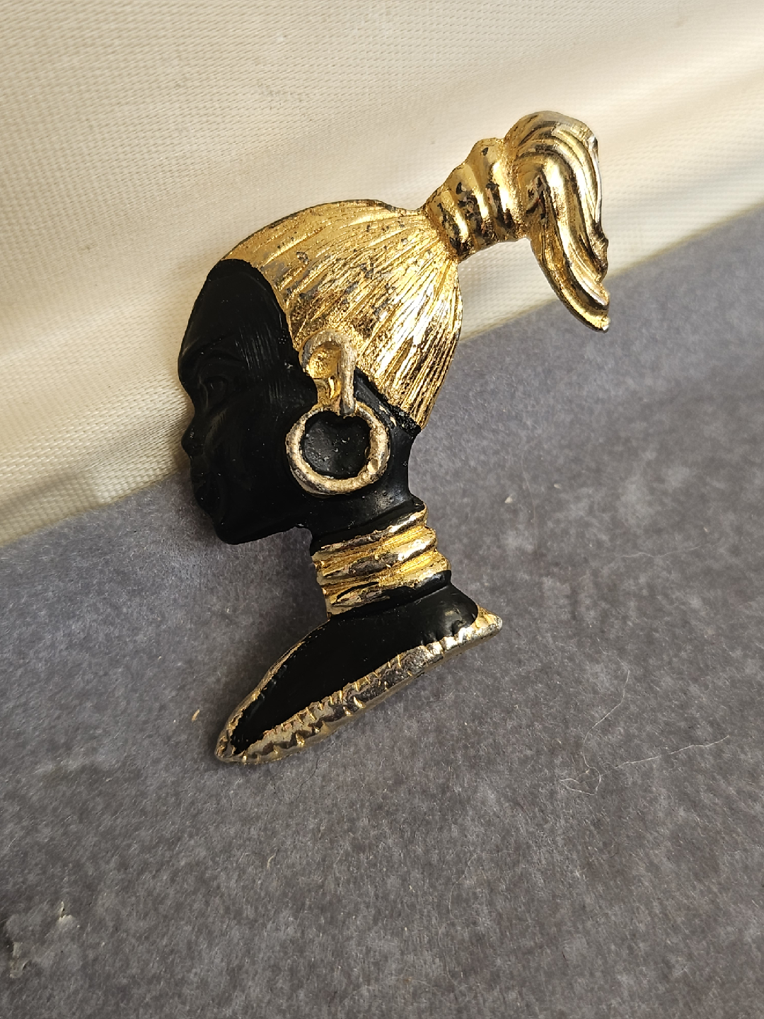 Vintage African Woman Head Brooch - Gold & Black