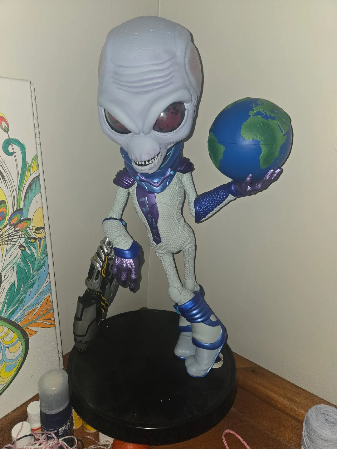Destroy All Humans! Crypto-137 Figurine image indicator(2)