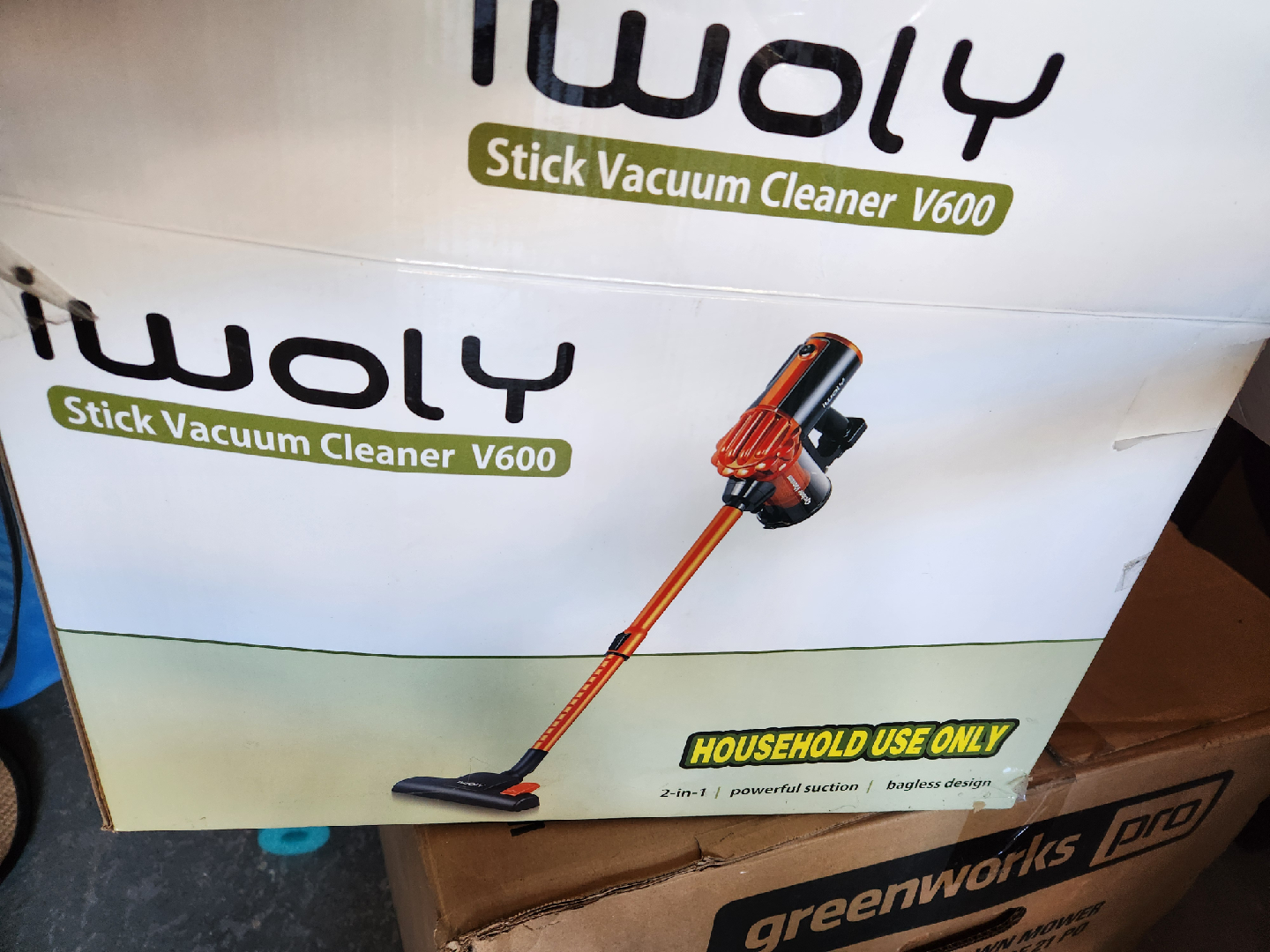 Iwoly V600 Stick Vacuum Cleaner - photo 2