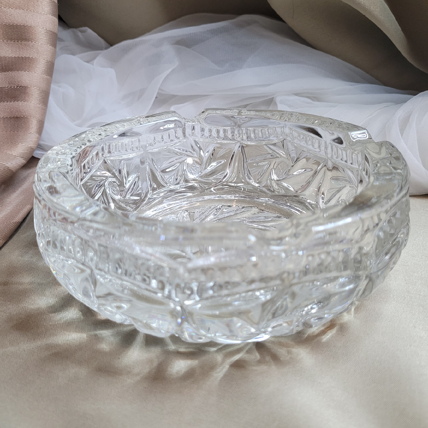 Beautiful 6 1/2" x 2 1/2" Solid Heavy Chrystal Ashray - photo 5