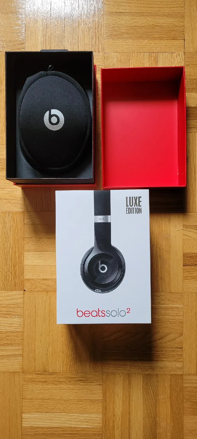 Beats Solo 2 Luxe Edition Wired Headphones image indicator(3)