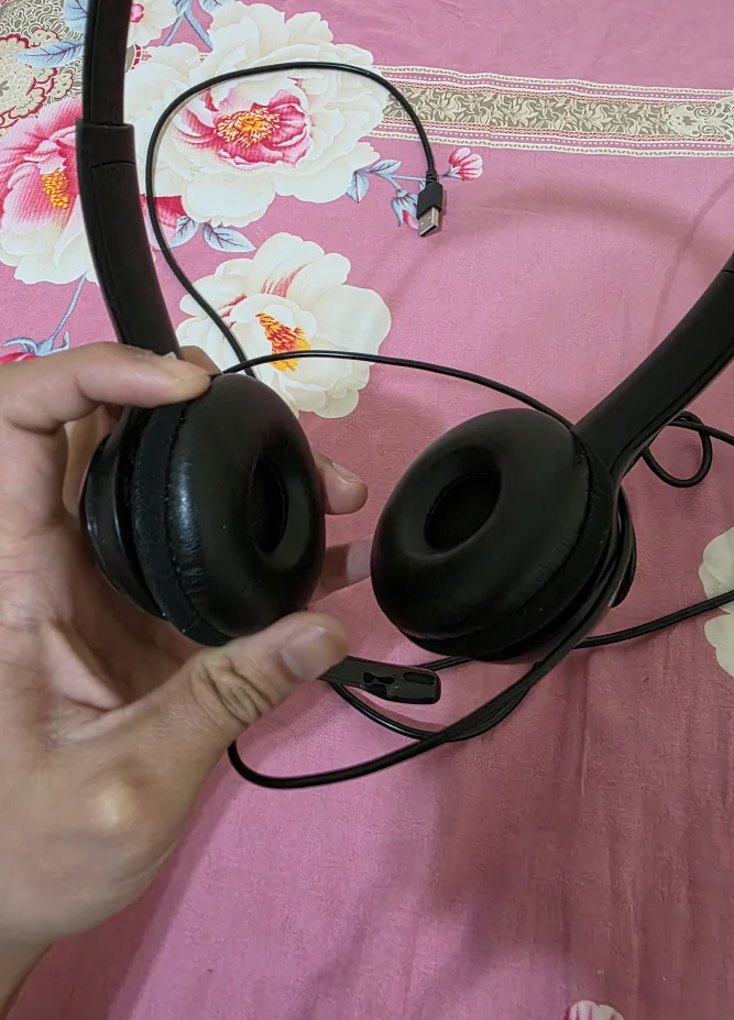 Logitech H390 USB Computer Headset with box image indicator(3)