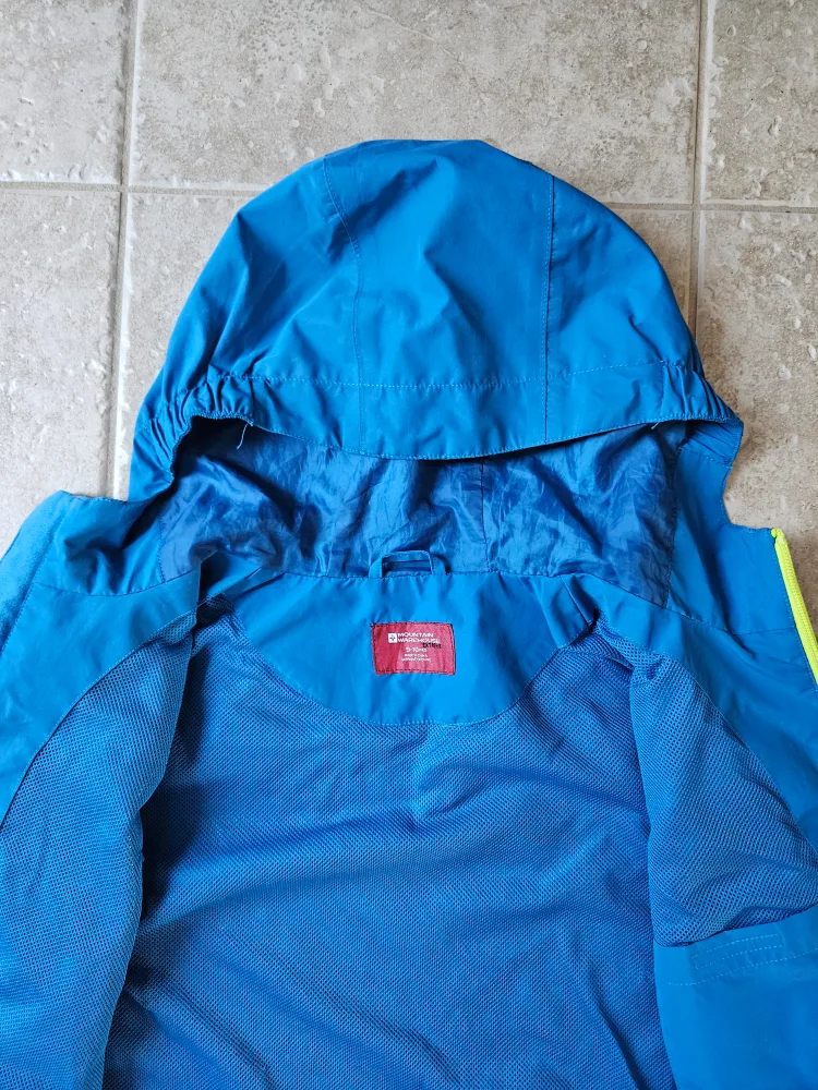 Mountain Warehouse Rain Jacket size 9-10 years image indicator(3)
